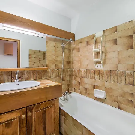 T2 Avec Parking Et Balcon Pres Des Pistes, 15 Min Du Centre - Jaillet - Fr-1-453-98